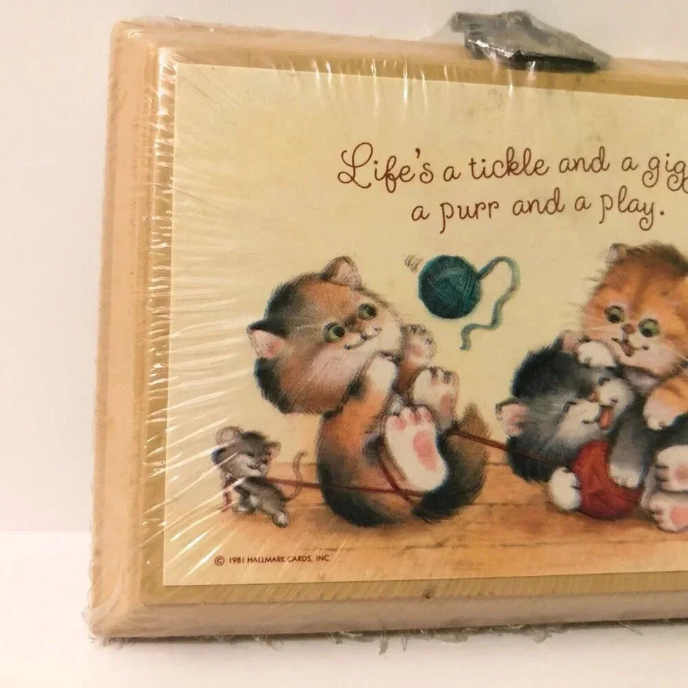 Vintage 1981 Hallmark Plaque Lifes A Tickle Hanging Cat Wall Art - Picture 2 of 16